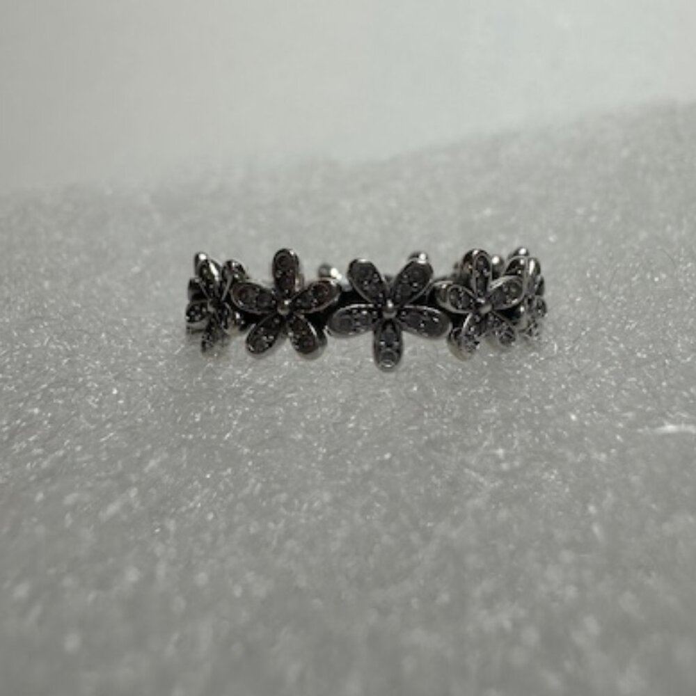Pandora Daisies Ring Size 7.5